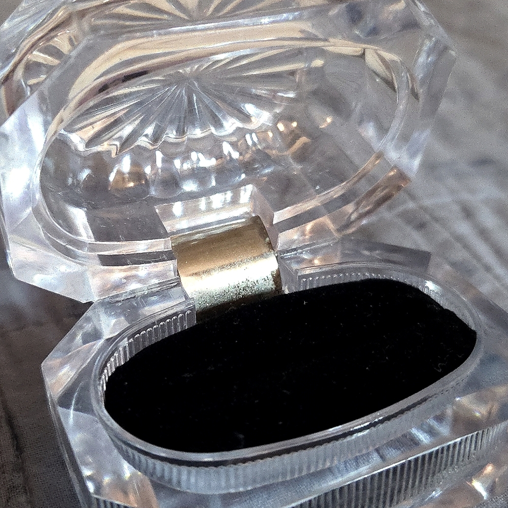 Clear Acrylic Jewelry Ring Box with Black Velvet Insert - Picture 2 of 3